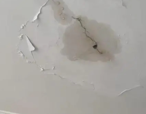 卓资阳台漏水维修公司分享下屋面防水工程质量问题原因分析